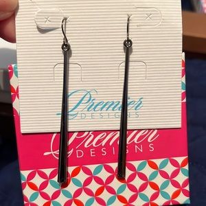 Premier Designs Stiletto earrings